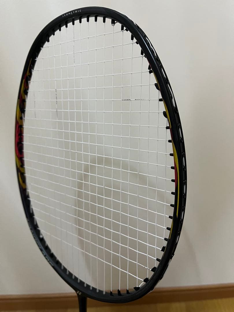 ［はるか］【美品】 YONEX ナノフレア800 4ug5