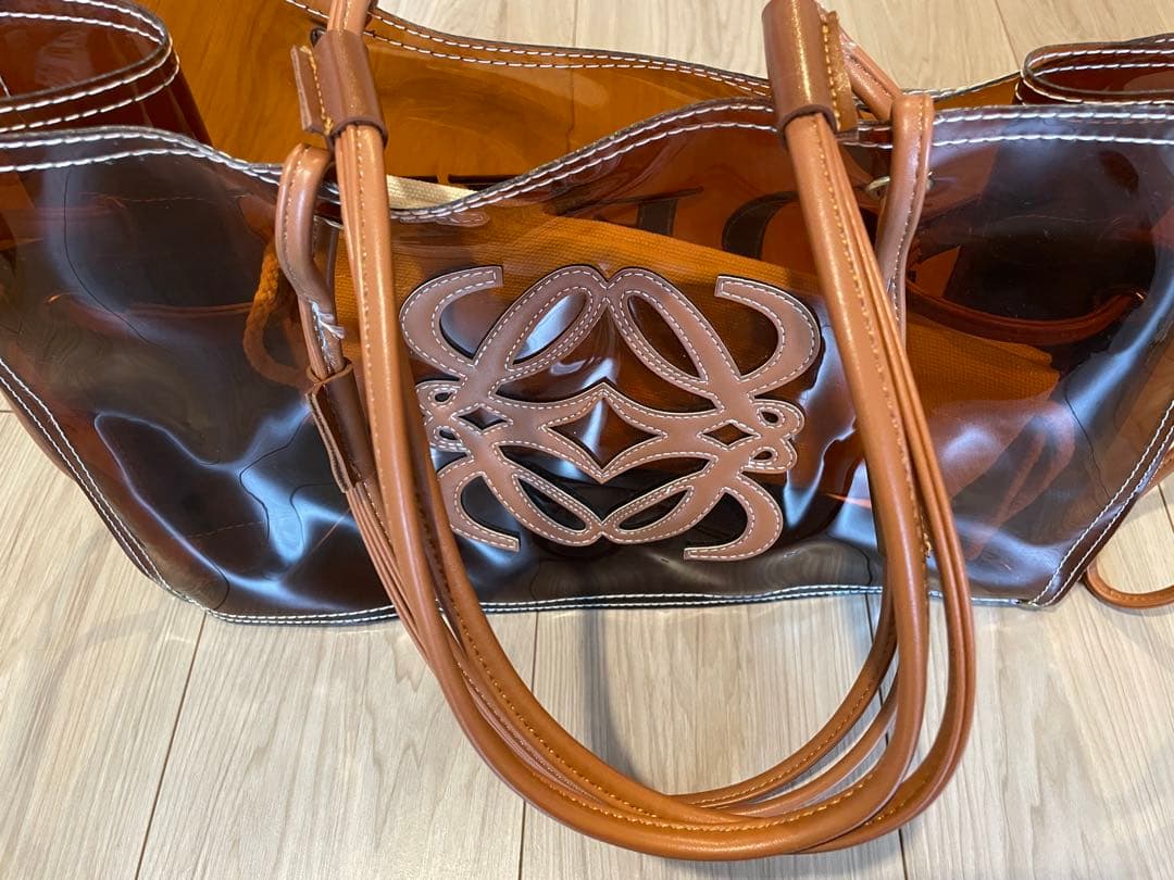 LOEWEロゴ入りトートバッグ　アナグラム