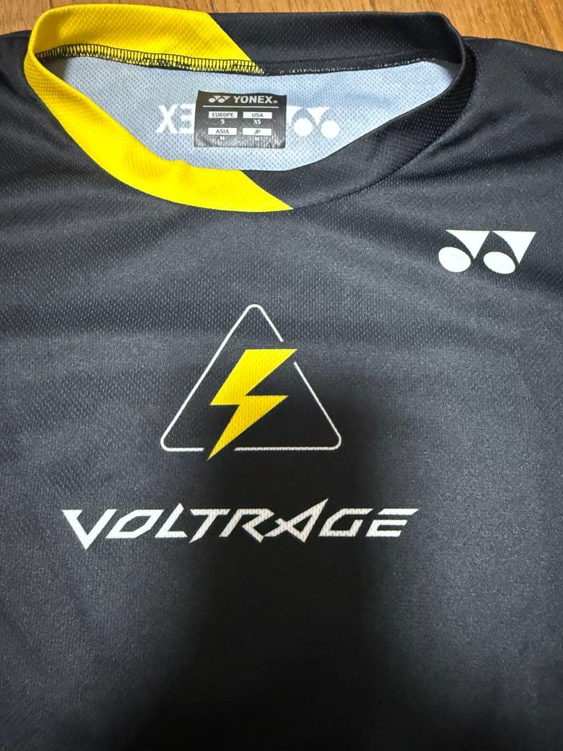 YONEX VOLTRAGE Tシャツ JP M 黒/黄