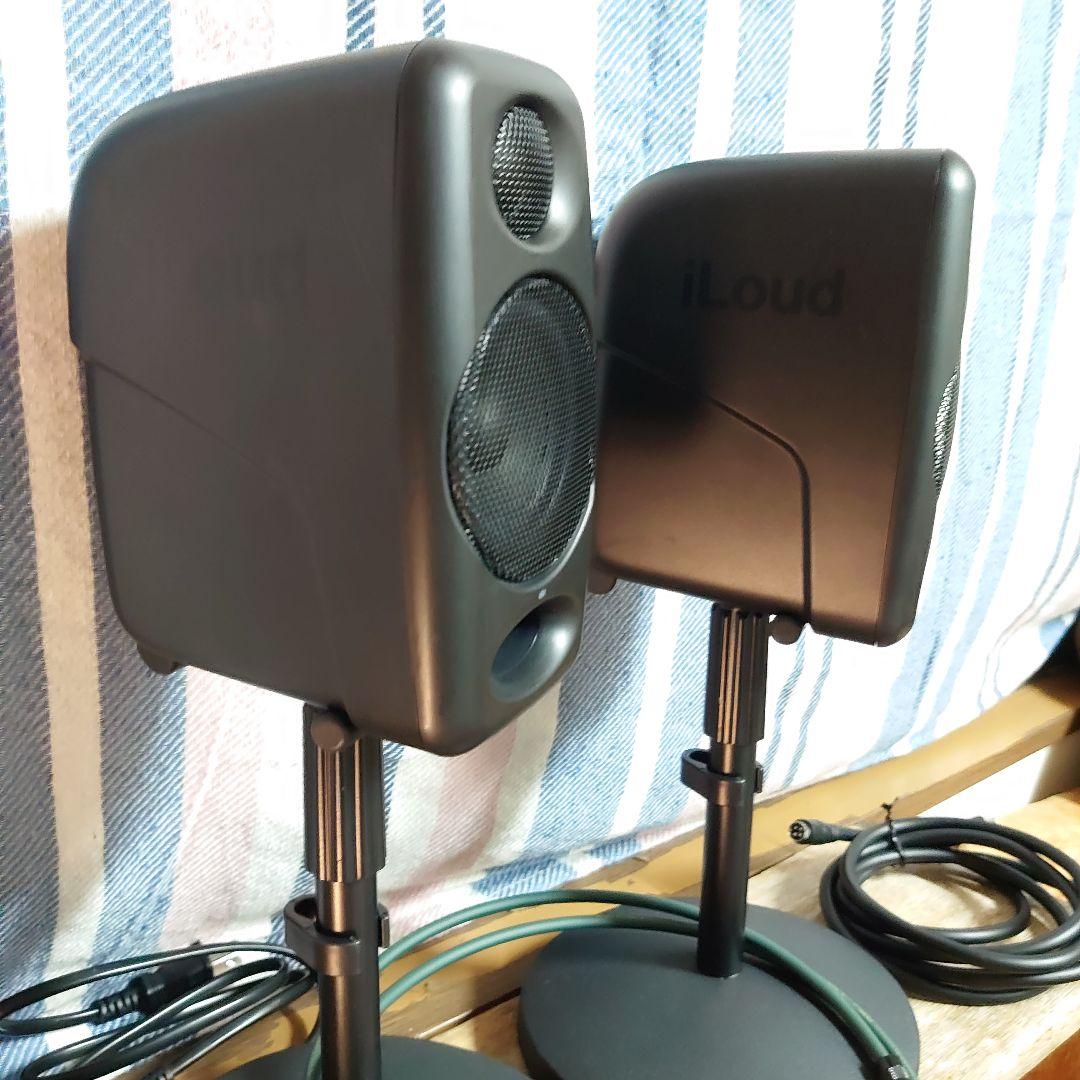 IK Multimedia iLoud MicroMonitorとスタンド一式