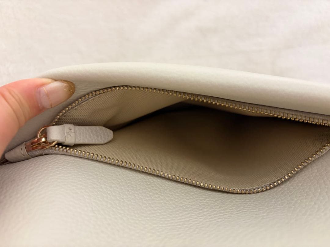 COLE HAAN ライトグレー リュック