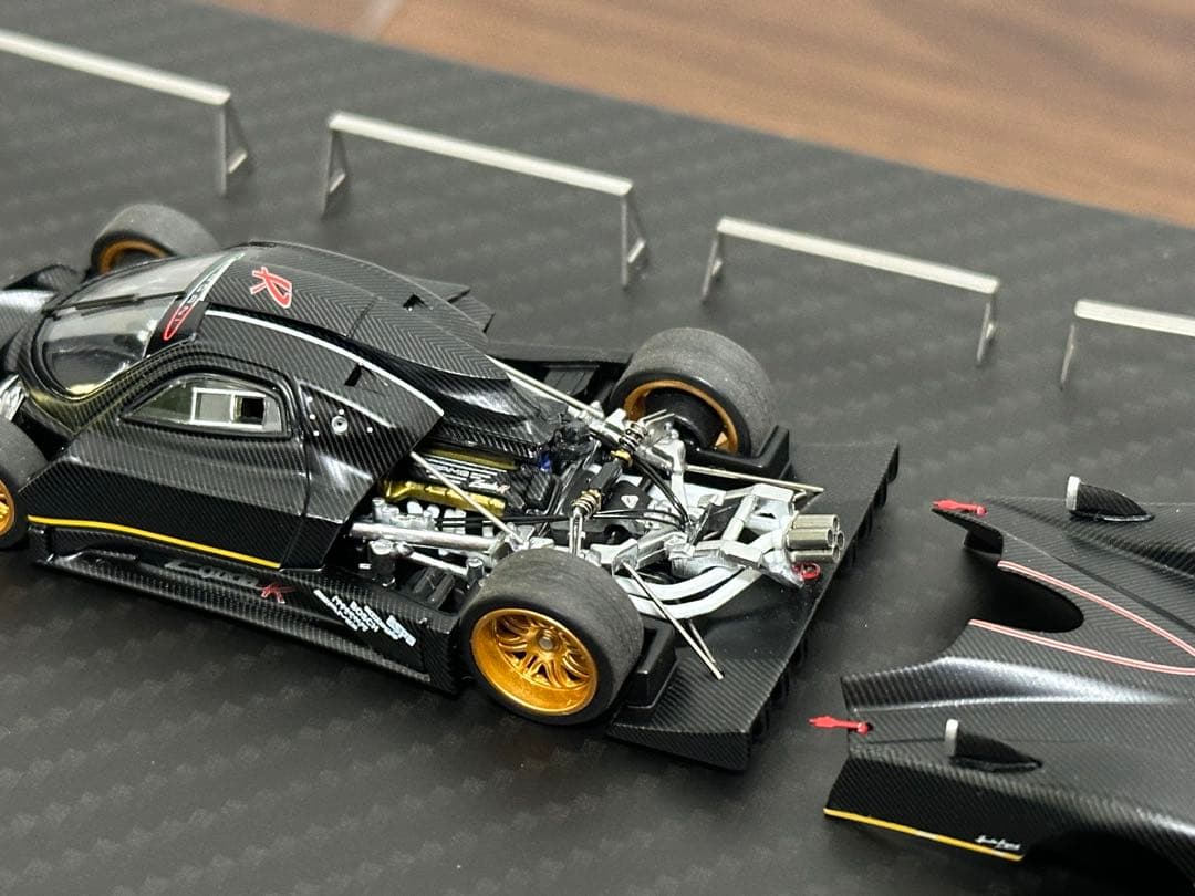 ミニカー Pagani Zonda R 1/64 ARbox