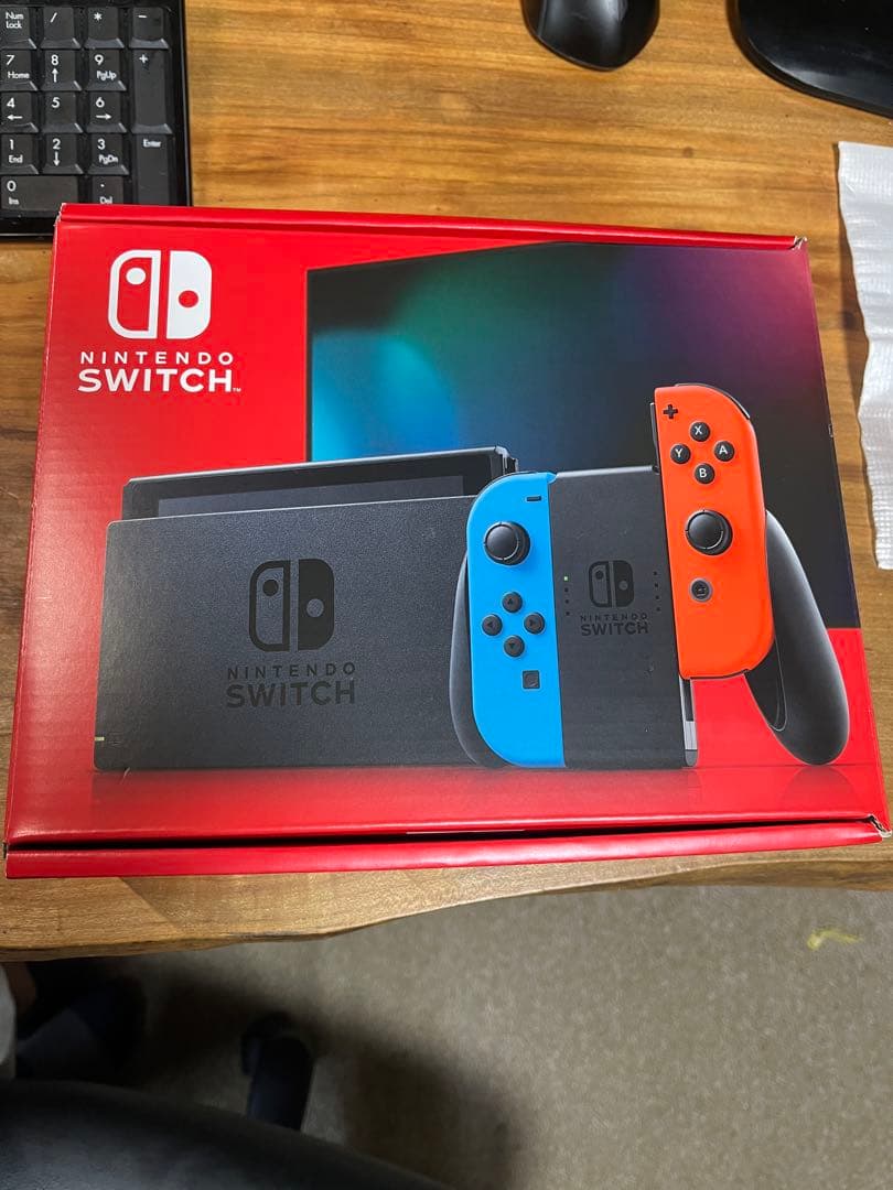 a*u様 美品　使用少ない　Switch 本体 青/オレンジ ソフトケース付き