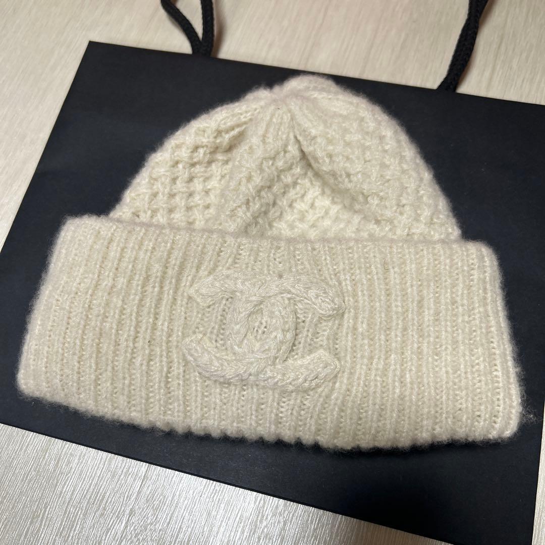CHANEL 2025新作ニット帽CCロゴ