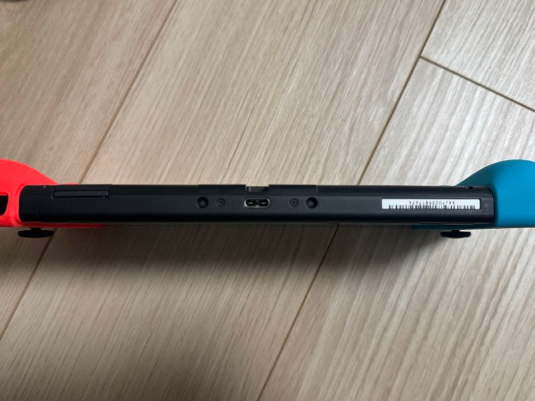 【超美品】Nintendo Switch 本体　箱＆付属品＆ケース付き