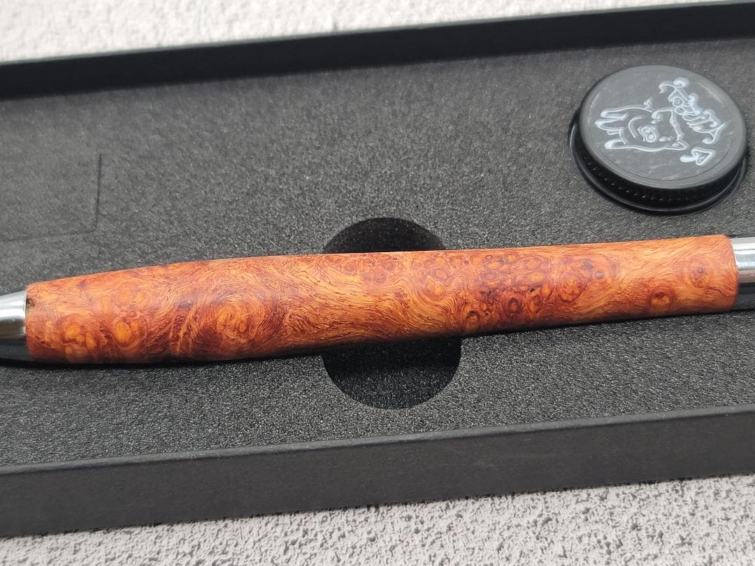 新品　こぶた工房　極上花梨瘤　紅白　欠けありシャープペンシル0.5