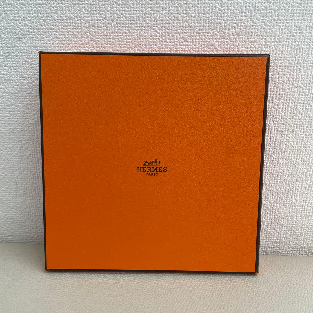 【E】エルメス　HERMES タオルハンカチ　ギフト箱入り　プレゼント
