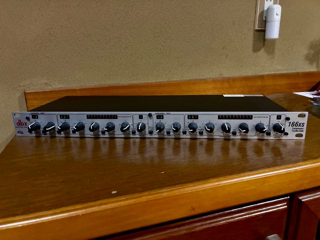 dbx 166XS コンプレッサー　動作品