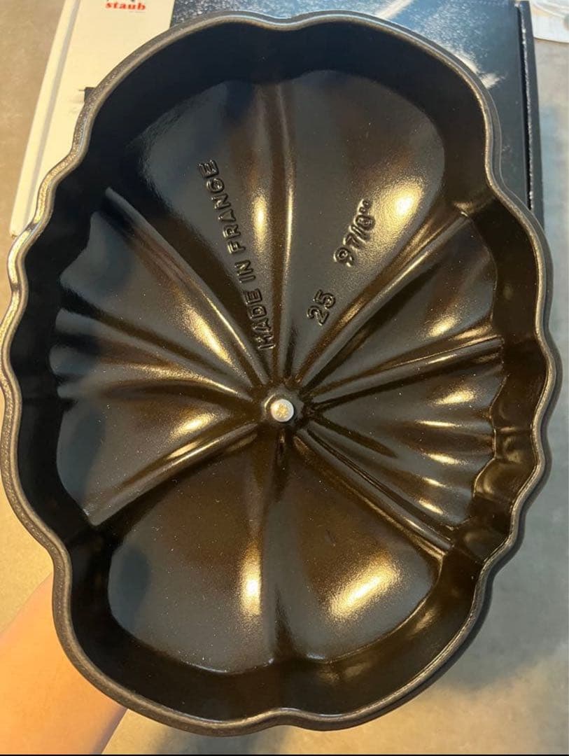 激レア STAUB ストウブグレナディンレッドトマトココット　25cm 両手鍋