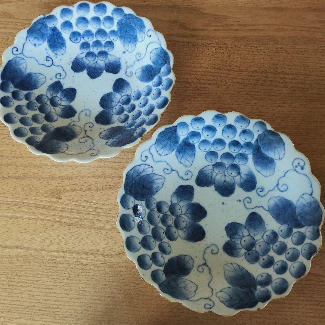 福泉窯 染付葡萄絵 菊割八寸皿　2客