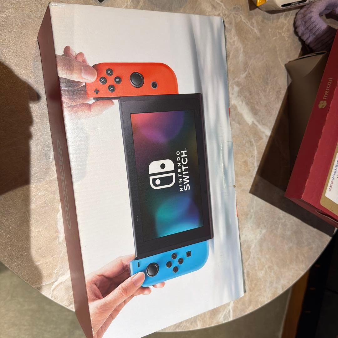 M*a様 Nintendo Switch ネオンブルー/ネオンレッド 本体