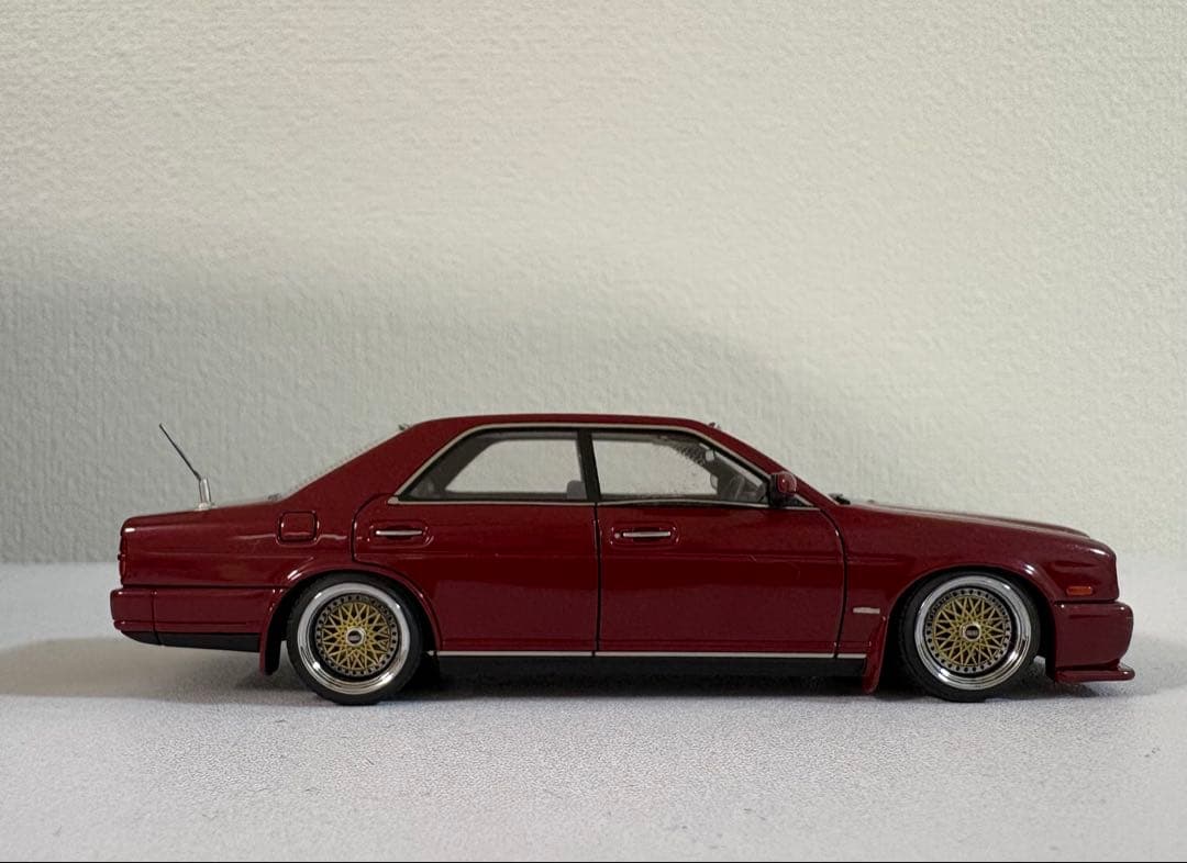 イグニッションモデル 1/43 日産セドリック Y32
