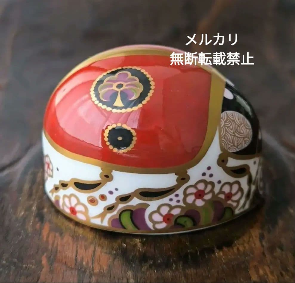 ロイヤルクラウンダービー 置物 フィギュリン てんとう虫 ペーパーウエイト 陶器