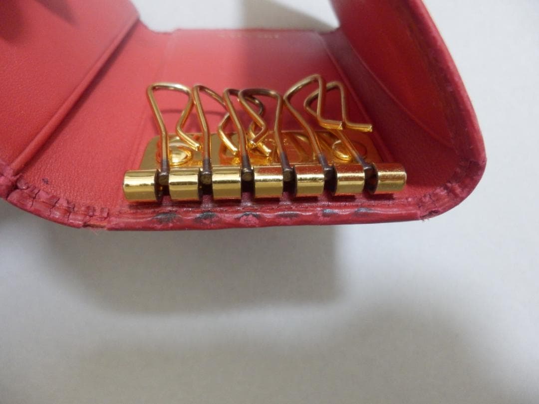 PRADA レッド レザー キーケース