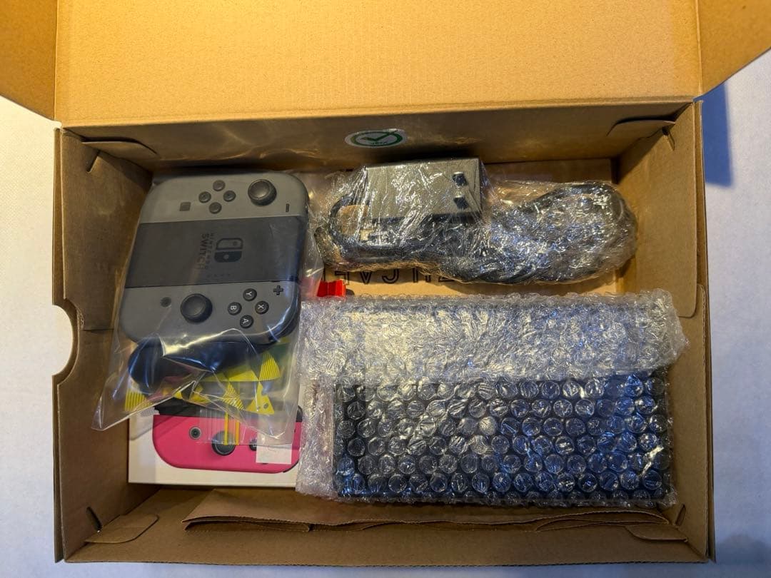 【お得】Nintento Switch本体 周辺ケーブル 追加Joy-Con付き