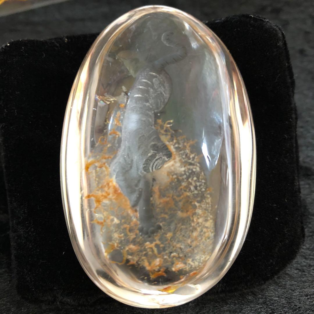 虎　寅　水晶　彫り　置物　③