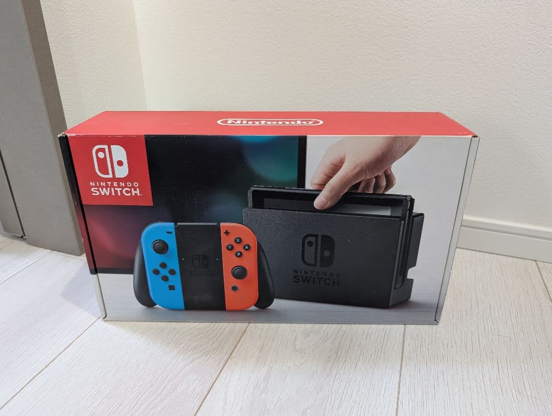 K*様 Nintendo Switch 本体 青/赤 Joy-Con付き