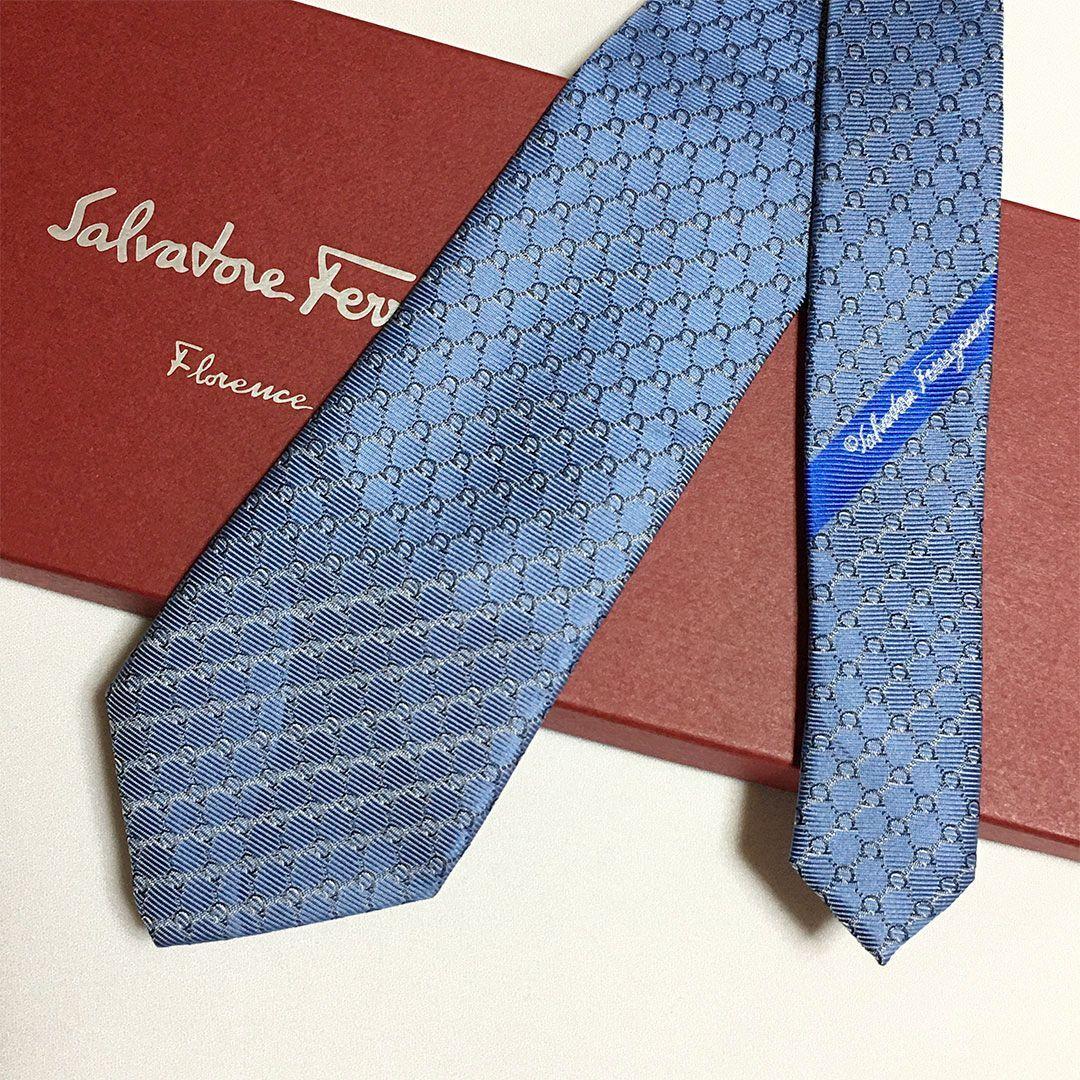 未使用級 サルヴァトーレフェラガモ Ferragamo ネクタイ ガンチーニ柄