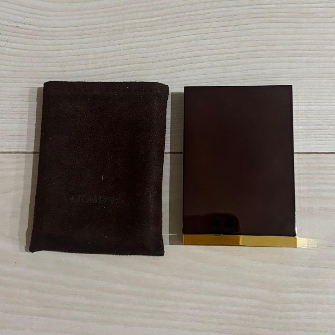 未使用　廃盤色 TOM FORD アイカラー クォード プリティベイビー