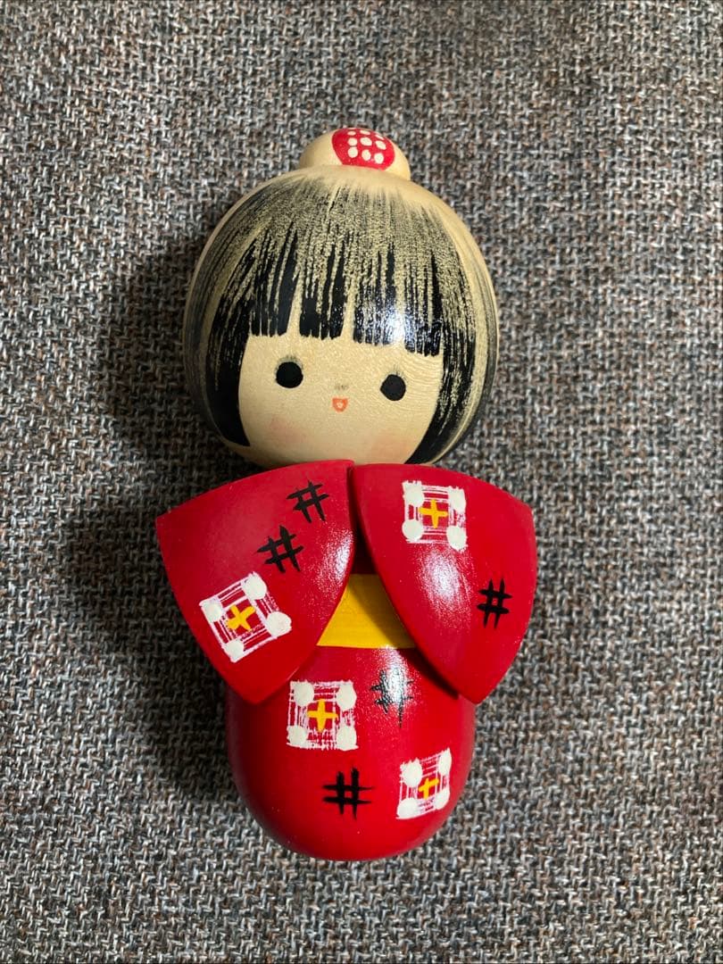 こけし「紅かすり」大谷作太郎作 伝統民芸品 /身長12cm 箱付き