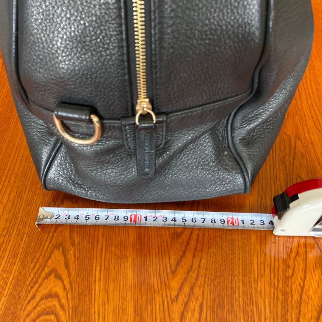 Giorgio Armani ブラックレザートートバッグ（ディアスキン）