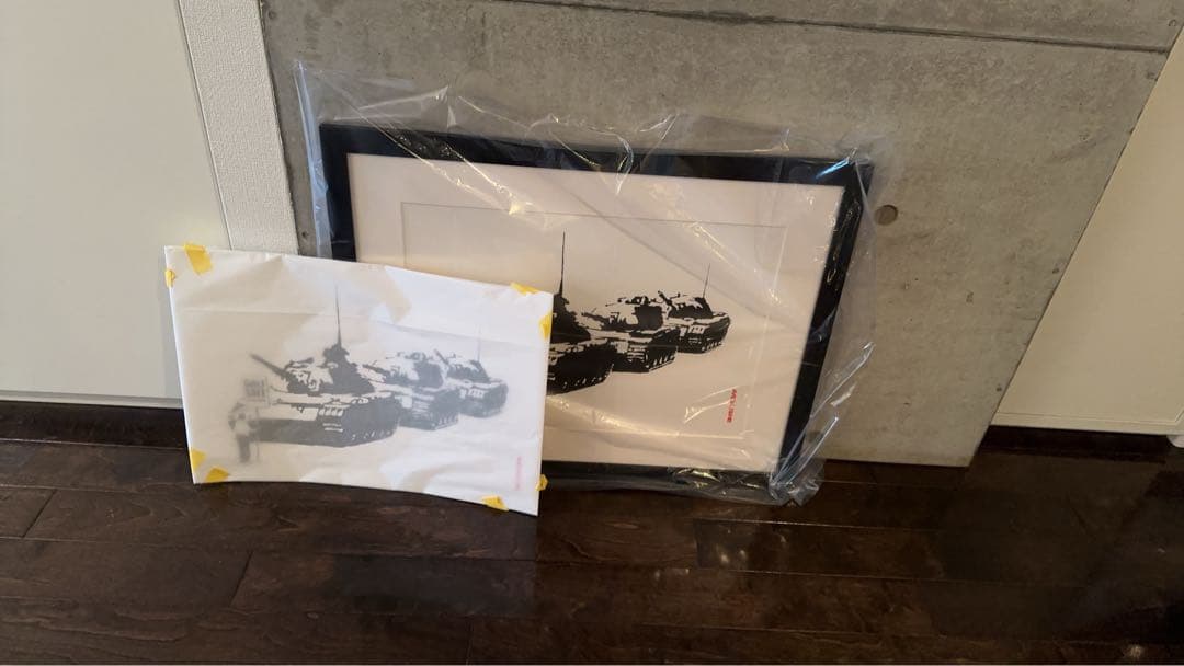 banksy 戦車　絵　バンクシー