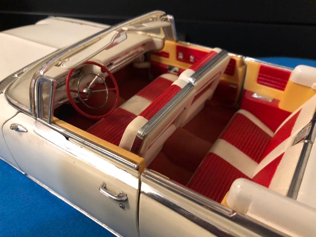 スリンキー　ミニカー1/12 CADILLAC ELDORADO