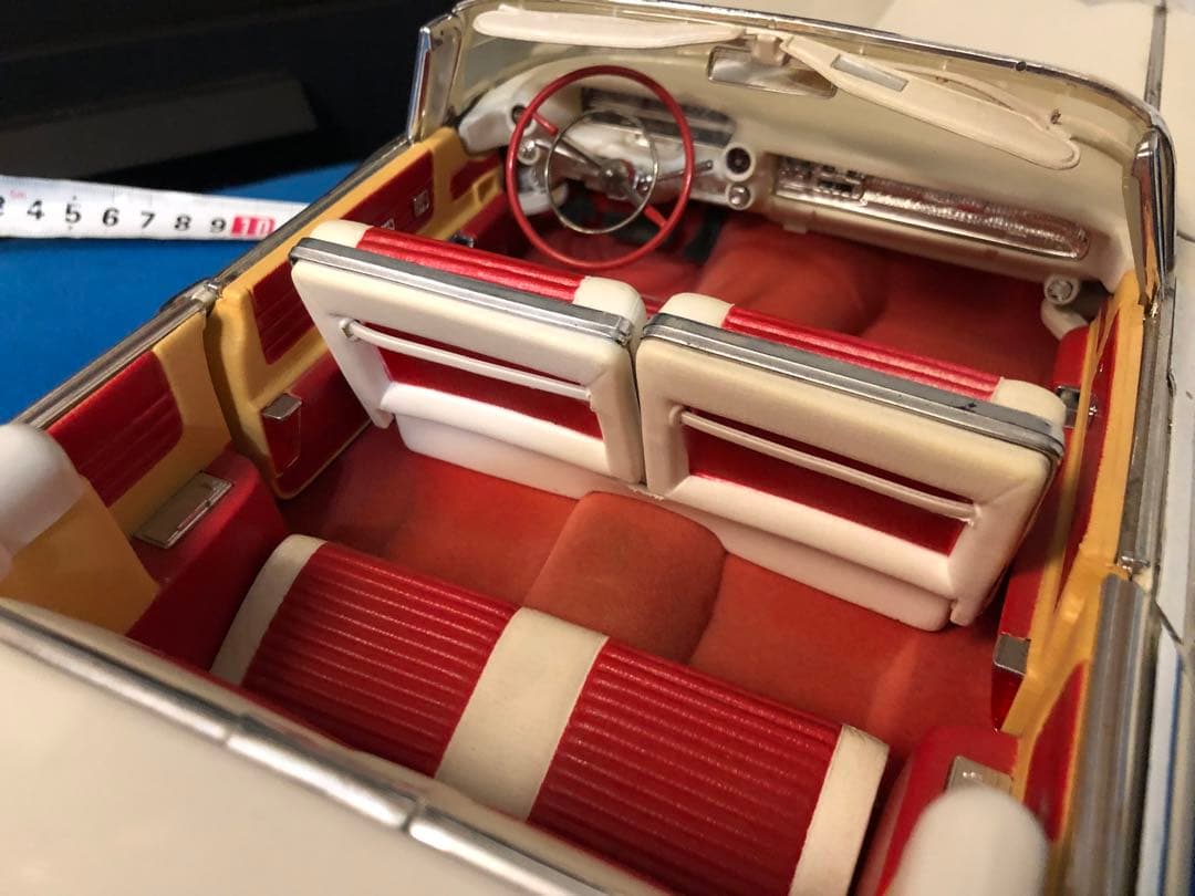 スリンキー　ミニカー1/12 CADILLAC ELDORADO