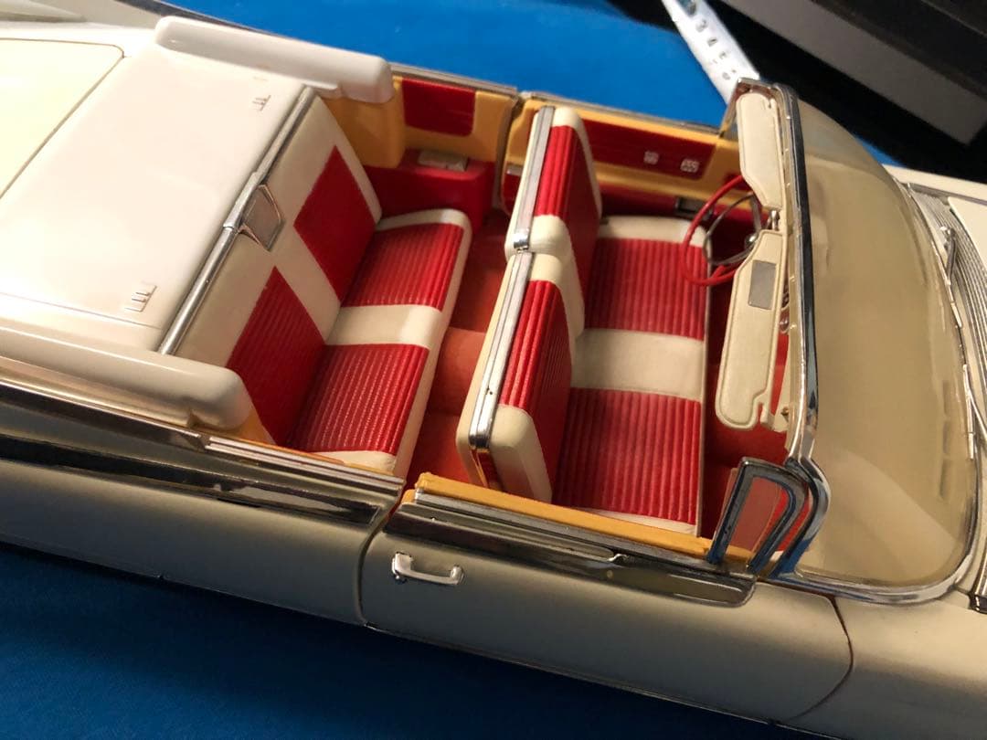 スリンキー　ミニカー1/12 CADILLAC ELDORADO
