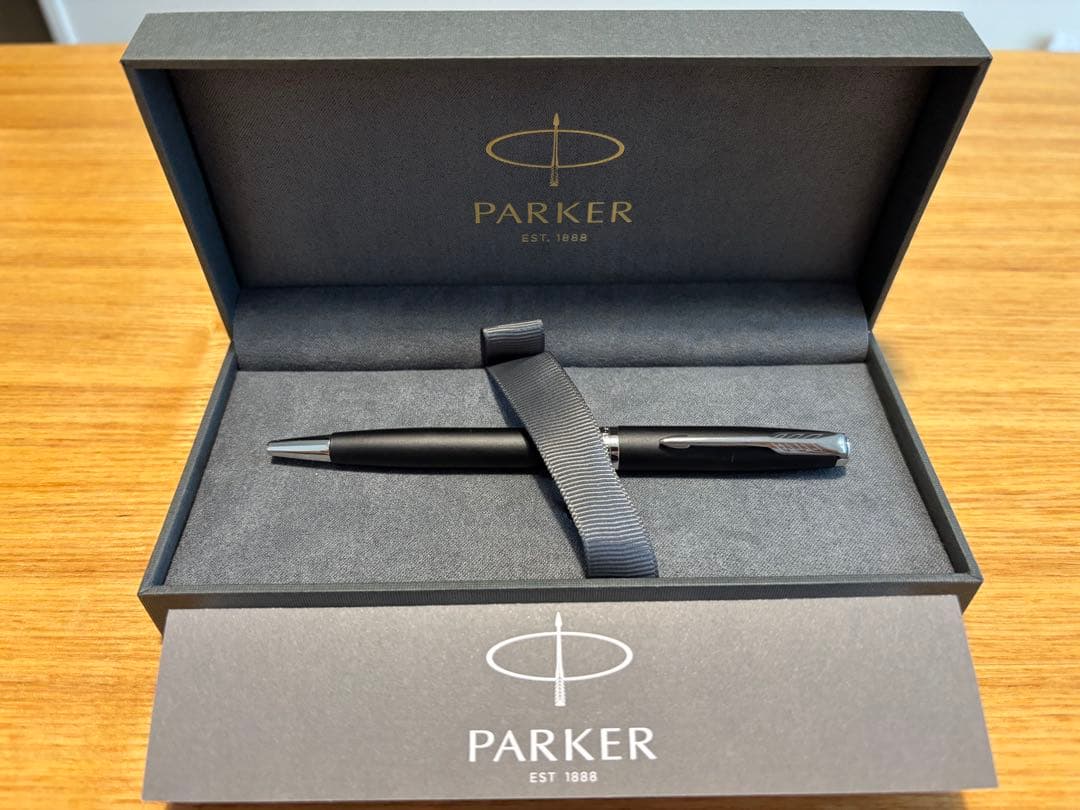 Parker ブラックボールペン 専用ケース付き