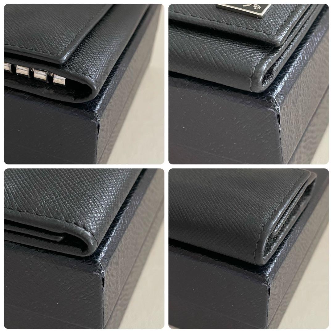 美品　プラダ　キーケース　三角ロゴ　レザー　ロゴ　黒　6連