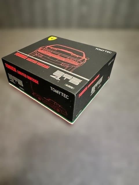 【未使用・TOMYTEC】フェラーリ 365 GTB4（前期型）（赤）