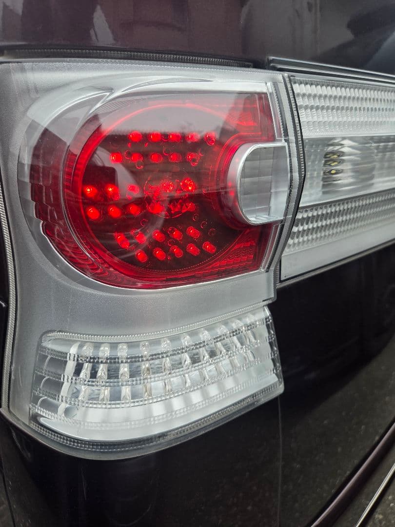 激安価格！！ タトント375 s　社外品ヘッドライトとLEDテールランプ左右