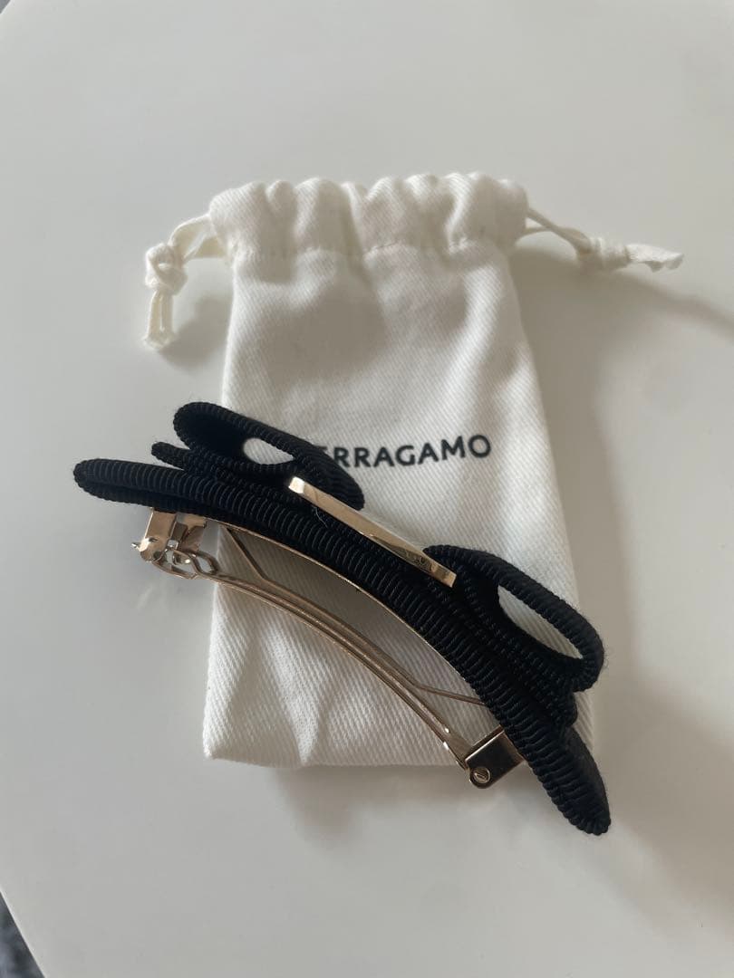 Ferragamoバレッタ