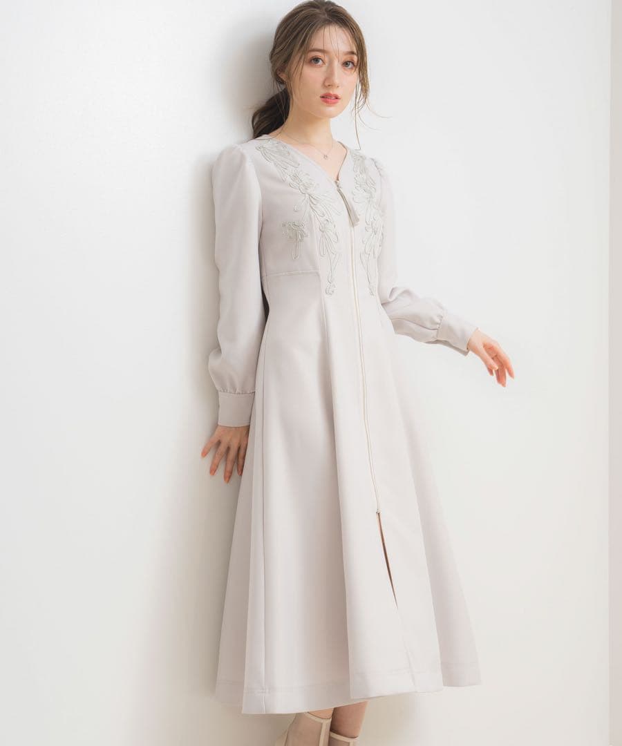 (極美品)ノエラ　コード刺繍ジップワンピース　ロング丈　ベージュ　Aライン　M