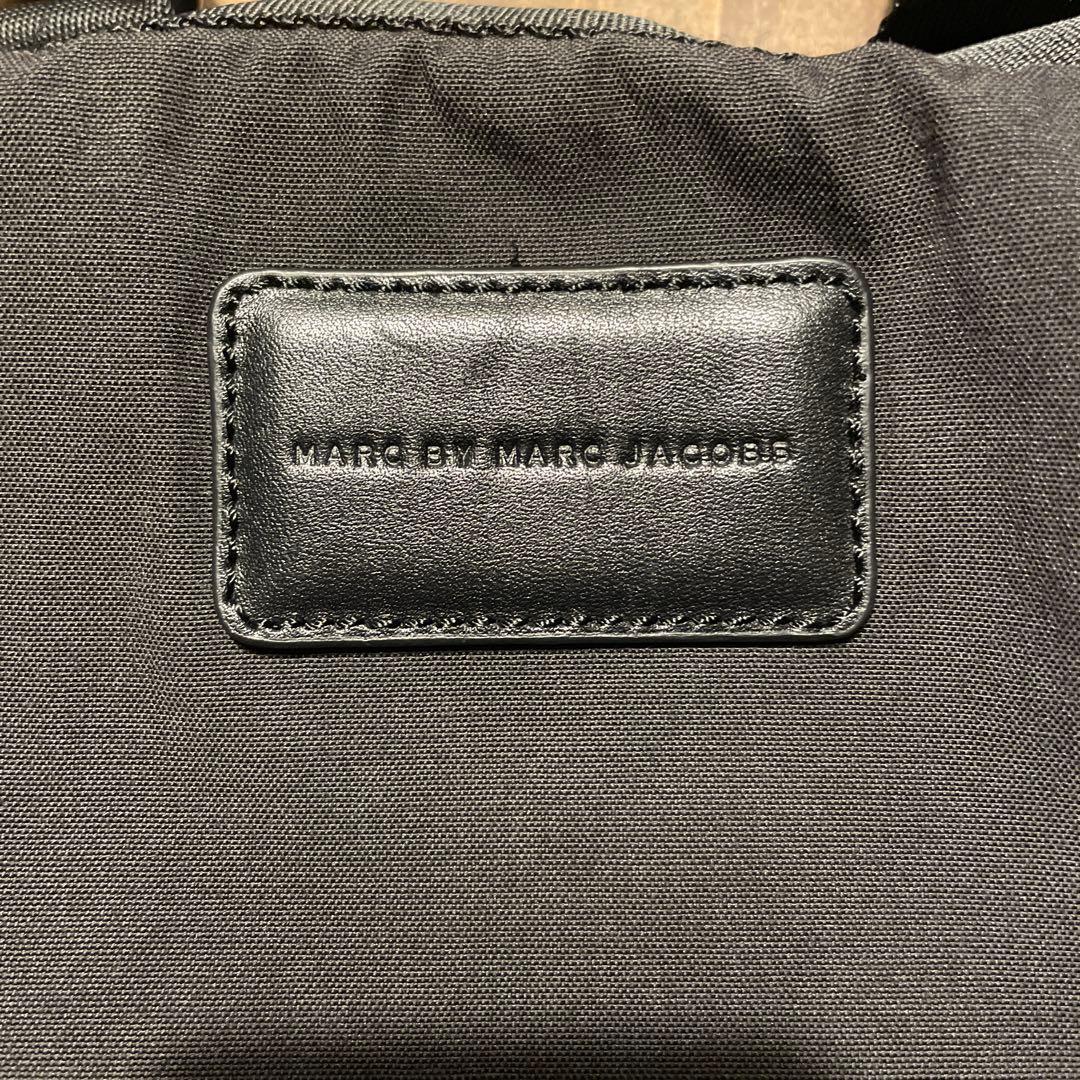 MARC BY MARC JACOBS ブラックメッセンジャーバッグ