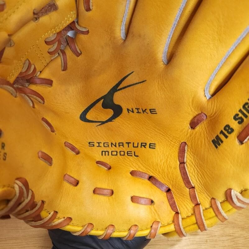 NIKE ナイキ 松坂モデル 限定品 ファイヤーK刻印 美品 軟式グローブ