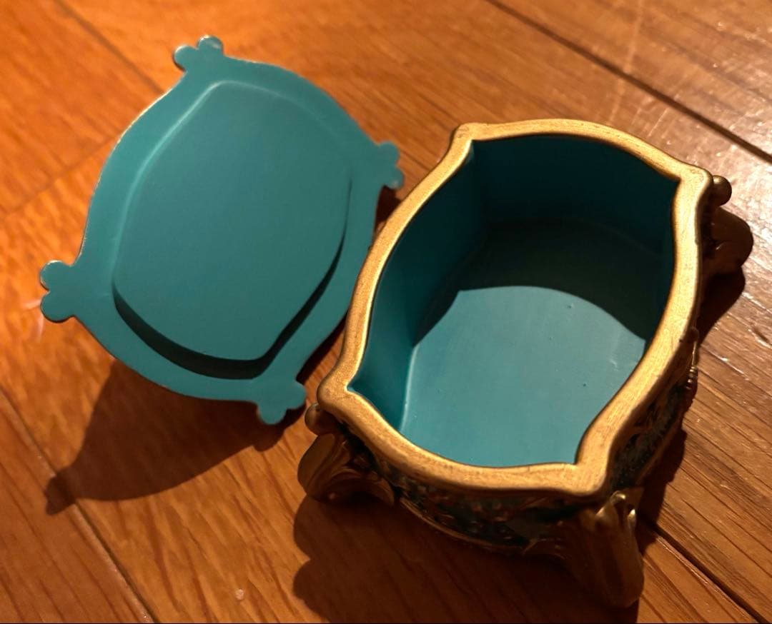 ディズニーストア アリエル ジャスミン アクセサリーケース アクセサリーボックス