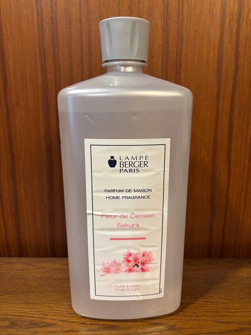 ランプベルジェ　オイル　イチゴとキウイとサクラ1000ml✖️2本
