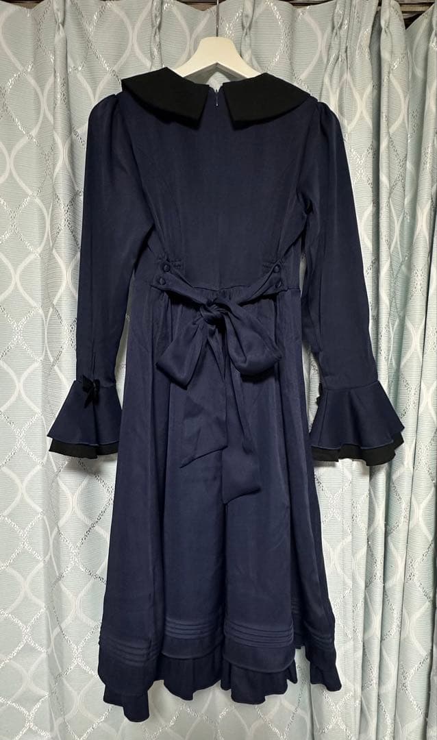 Amavel Flare Graceミドル丈ワンピース ネイビー