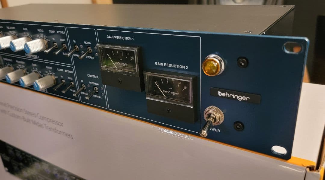 配信機器・PA機器・レコーディング機器 Behringer 369 Precision StereoCompressor