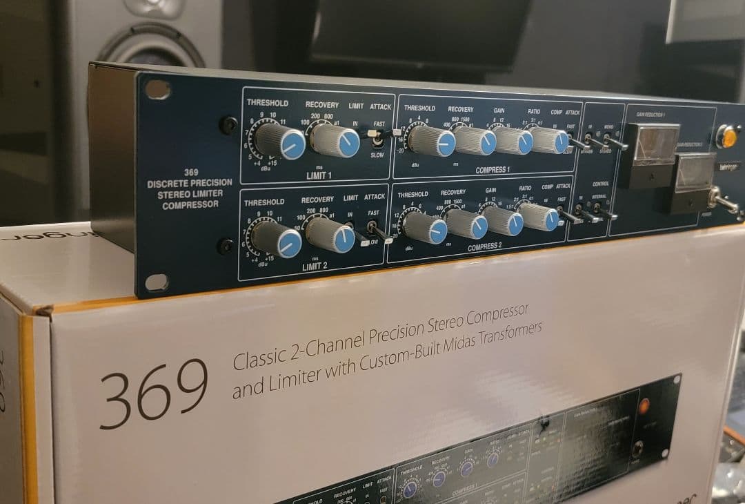 配信機器・PA機器・レコーディング機器 Behringer 369 Precision StereoCompressor