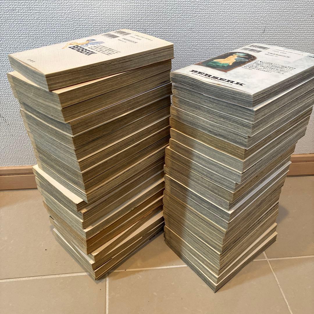 ベルセルク 1〜40巻 漫画　40冊　初版有り