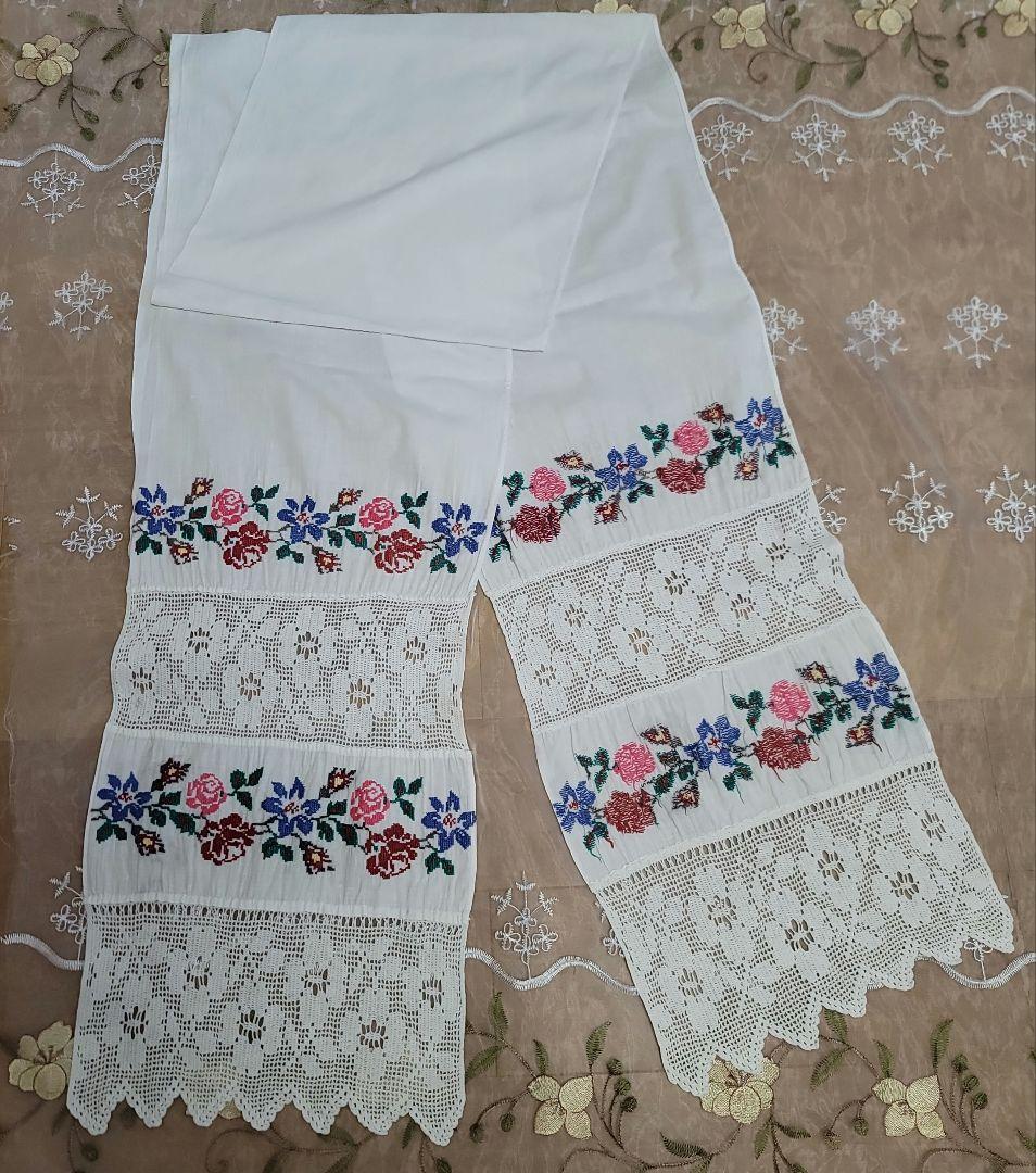 Vintage刺繍のテーブルランナー、タペストリー
