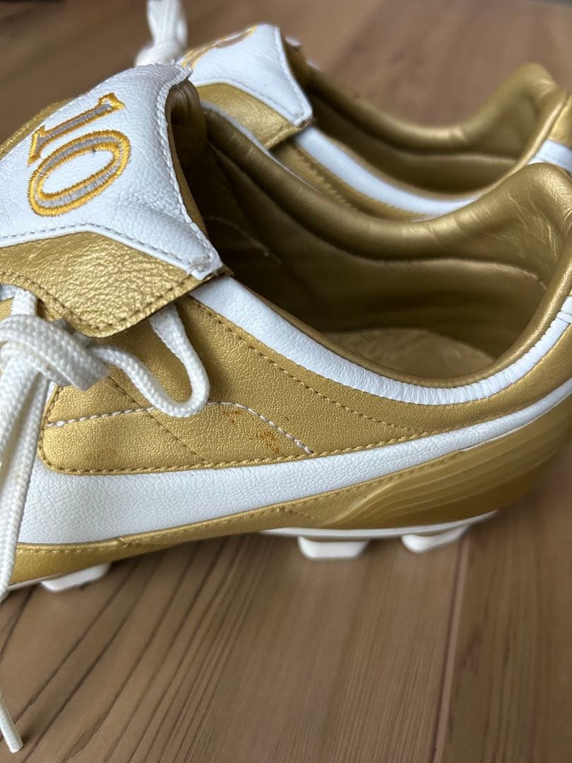 NIKE ティエンポエア　レジェンド ロナウジーニョ着用モデル 10Rゴールド