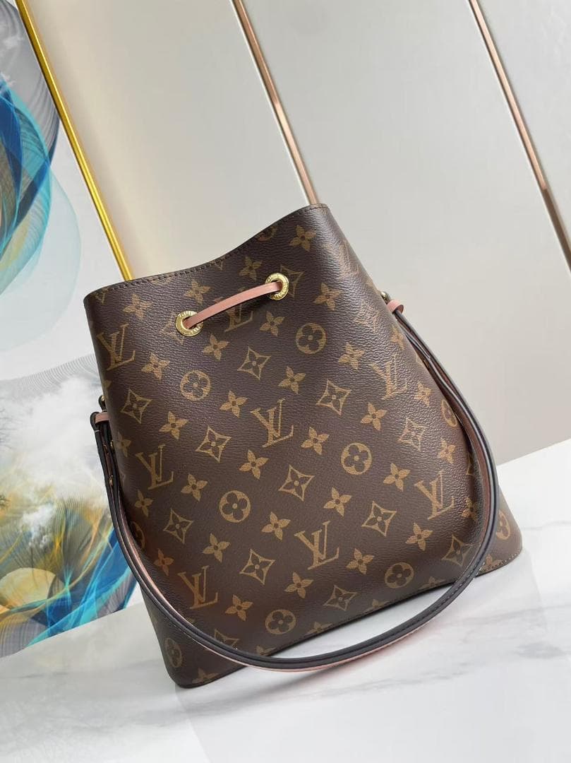 LOUIS VUITTON ルイヴィトン ネオノエ *26 x 26x17cm