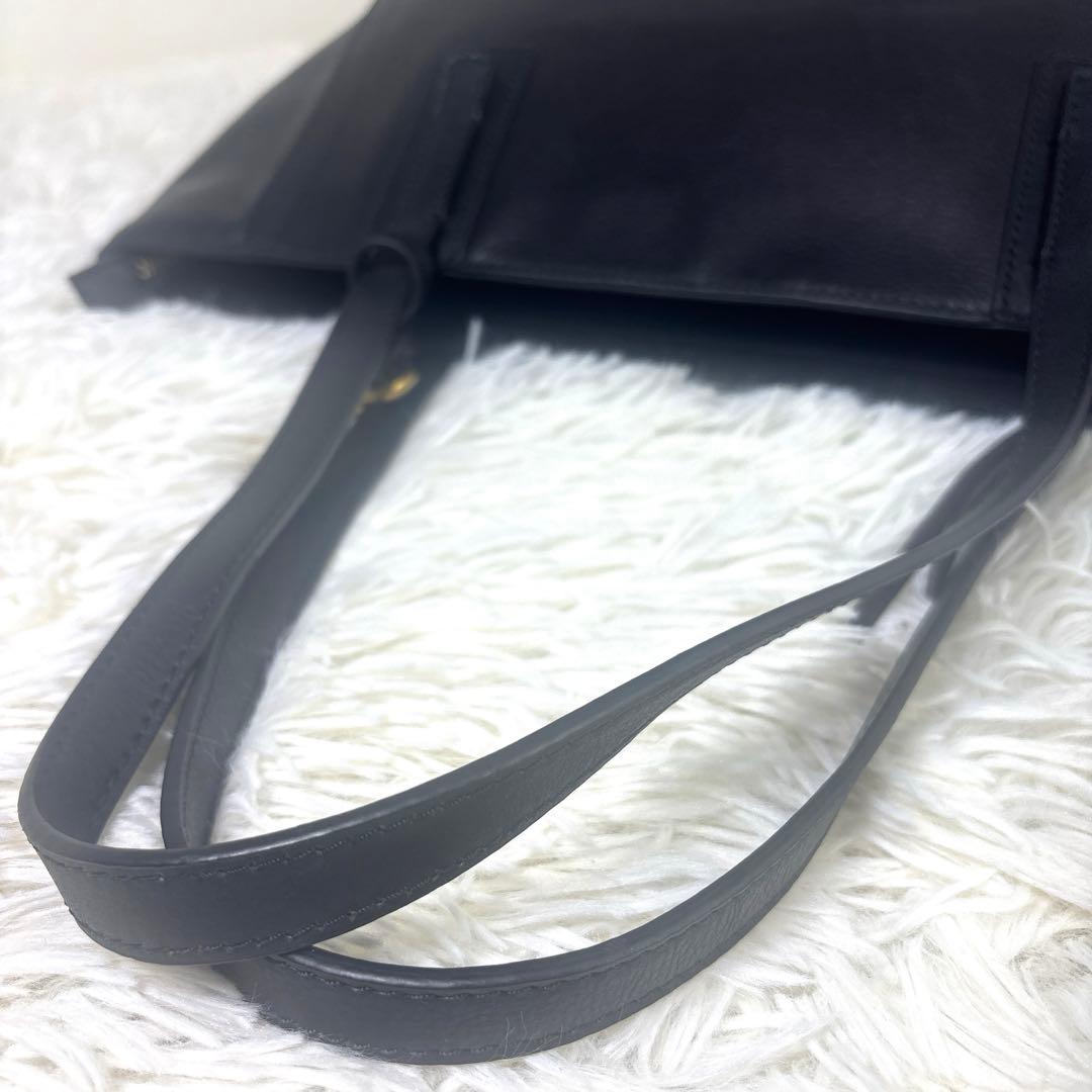 [極美品] FOSSIL フォッシル　トートバッグ　牛革　黒　チャーム　大容量