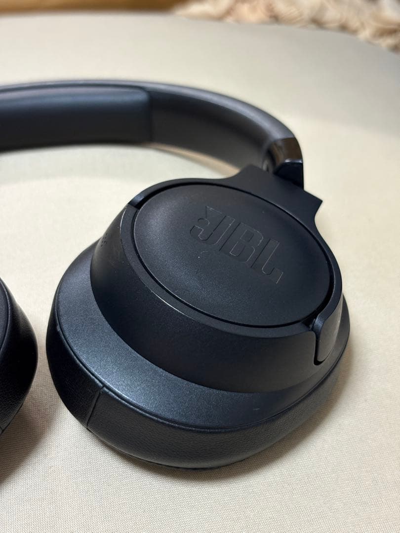 JBL TUNE 770NCワイヤレスヘッドホン ブラック　美品