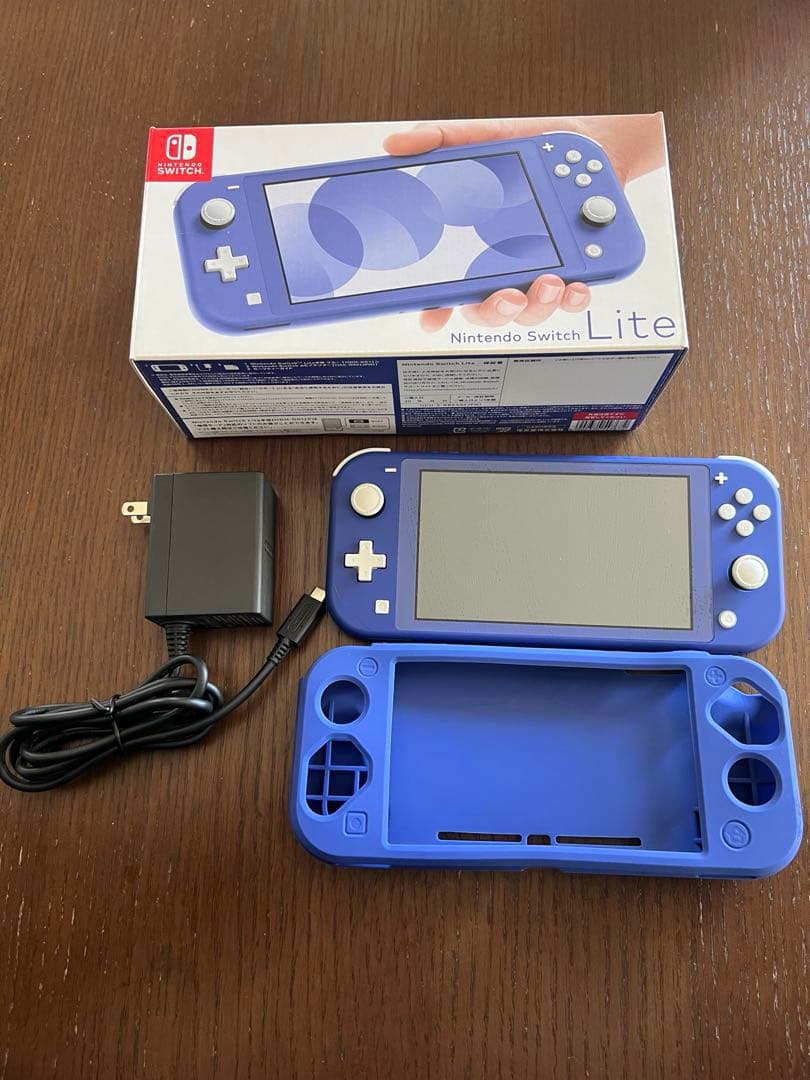 Nintendo Switch Lite ブルー　本体＋ケース＋アダプター