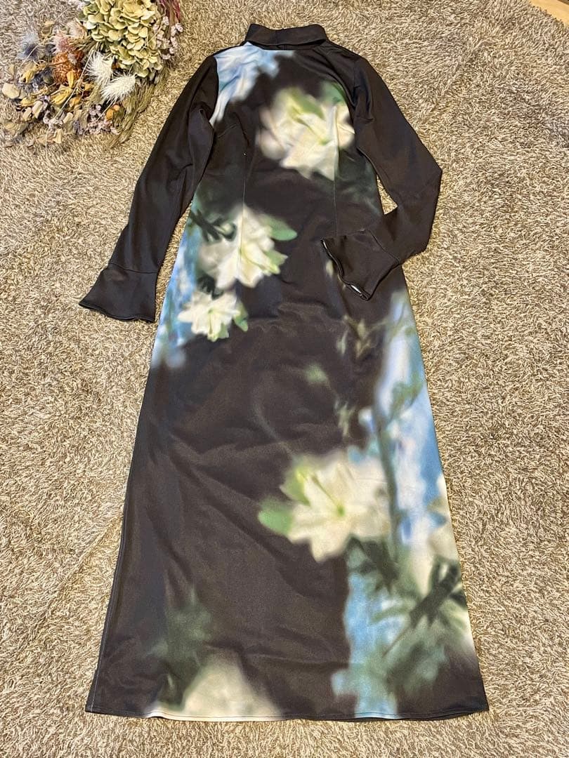 《まなみ様》KnuthMarf blurryfloweronepiece
